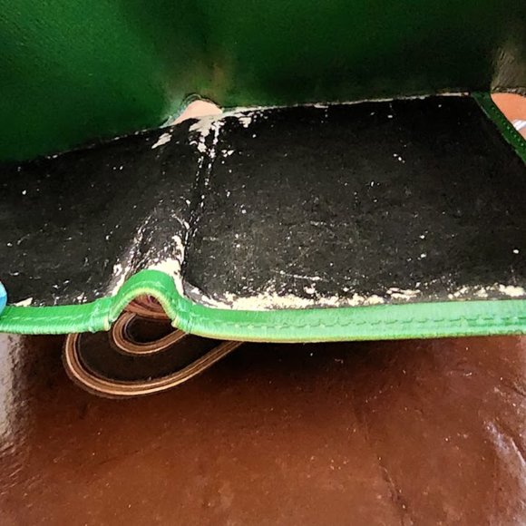 Louie Vuitton Epi Porte Feiulle - Picture 13 of 14